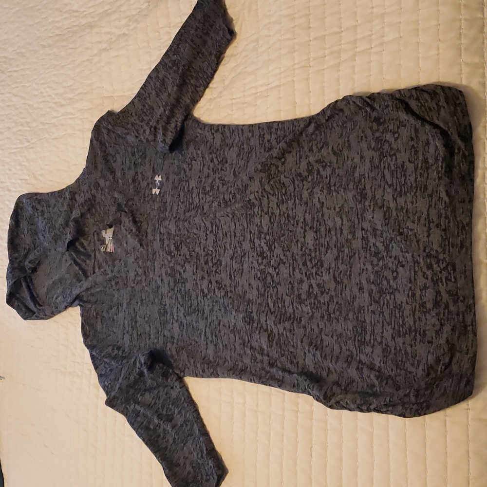 Under Armour hooded top, size MD